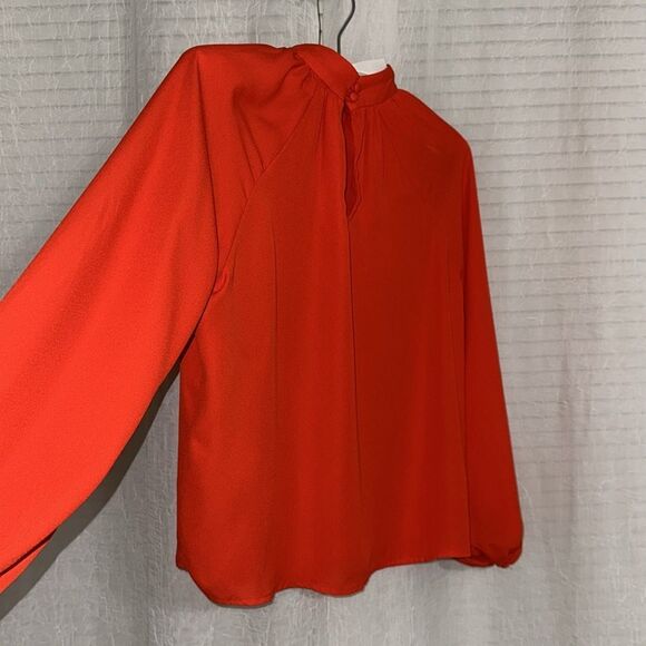 BR XS Vibrant Red Mock Neck Two Button Back Keyhole Long Balloon Sleeve Blouse - Picture 9 of 14